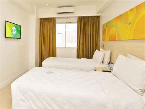 hotel near terminal 2 manila|hotel near naia terminal 3.